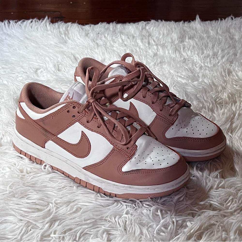 NIKE Dunk Low Sneaker in Rose Whisper Size 7.5